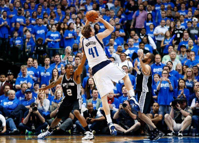 与汗水的体 与汗水的体