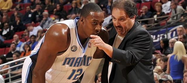 为什么百家乐是一面人性之镜？（百家乐为何成为人性的镜子？）