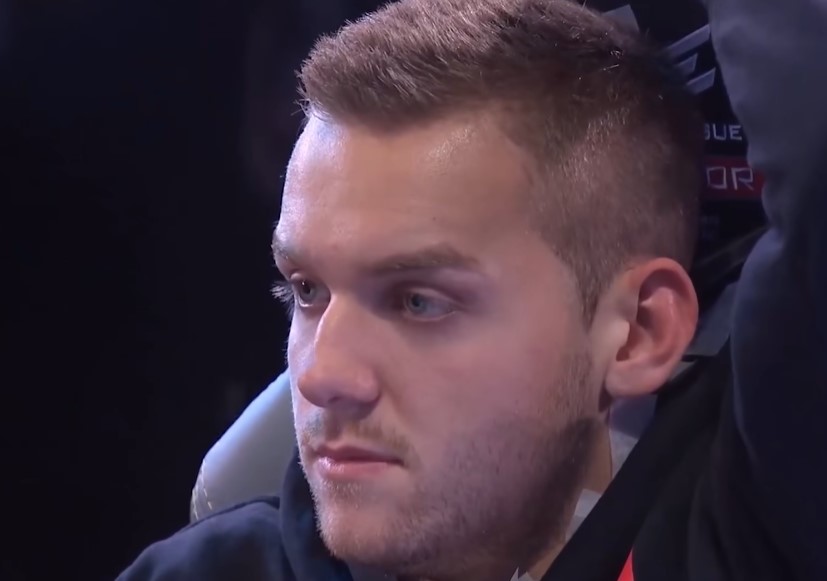 难以侧翼 难以侧翼