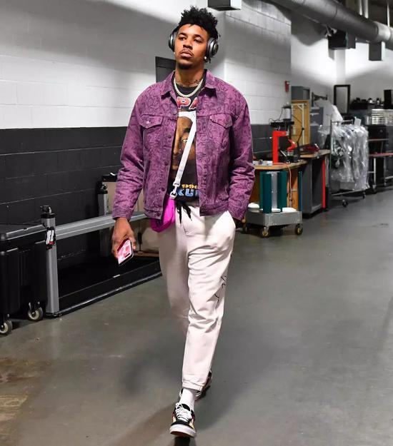 行进式戏剧 行进式戏剧