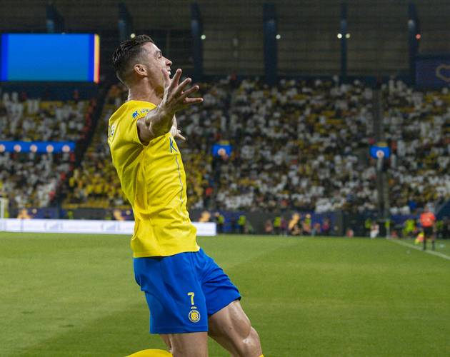 英超前瞻｜伯恩利0-3曼联：阿莫林下课，红魔追赶红军